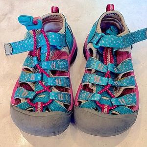 Keen Newport polka-dot shoes.  Size 10 toddler
